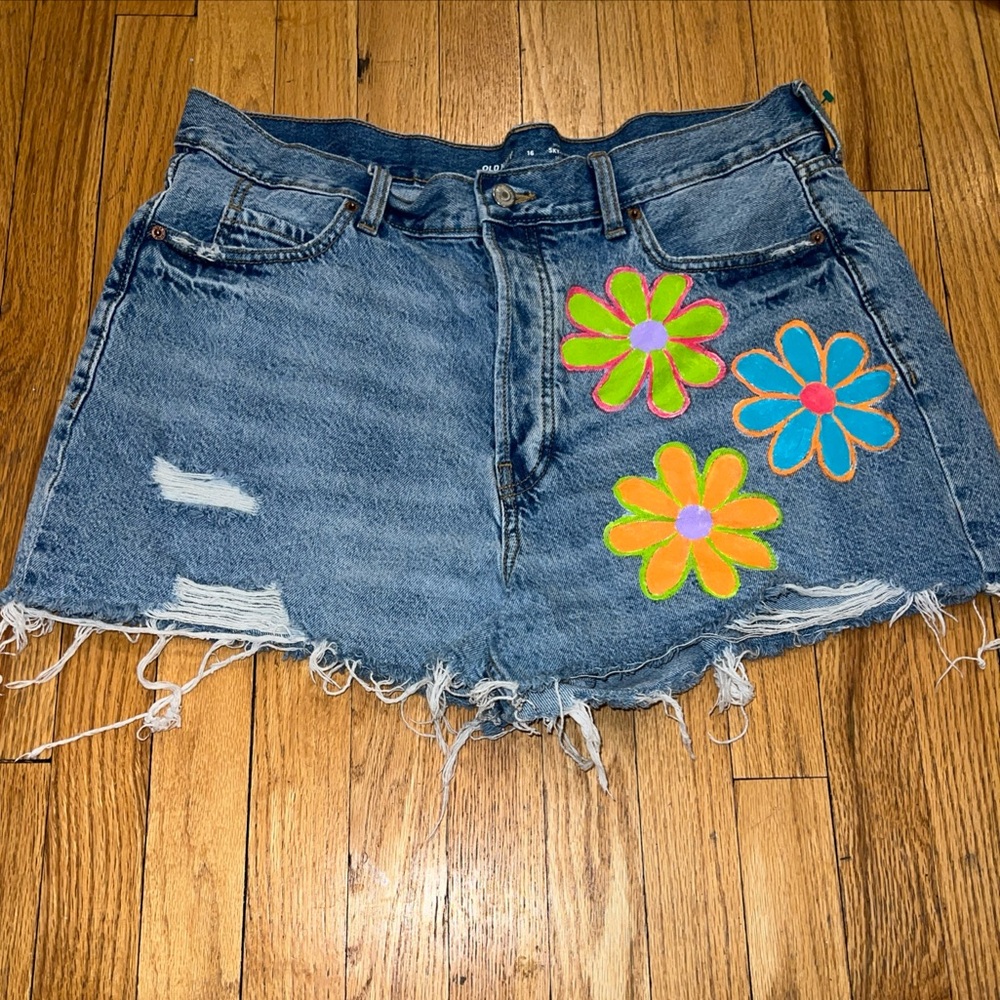 Higher High Rise Old Navy Denim Short Floral  Hand Painted Size 16